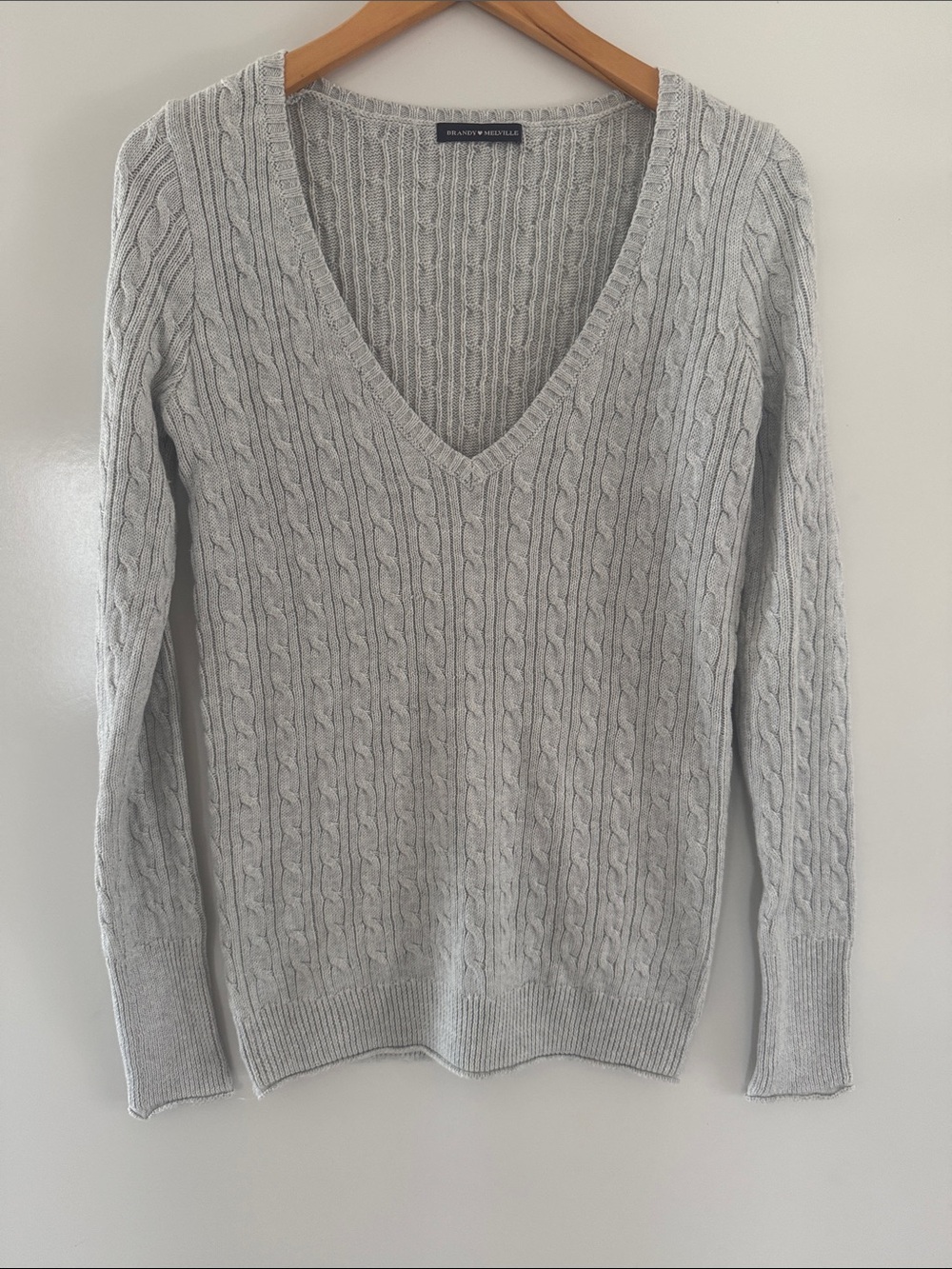 Brandy Melville Light Gray Cable V Neck Sweater OS Cotton Blend Long Sleeve